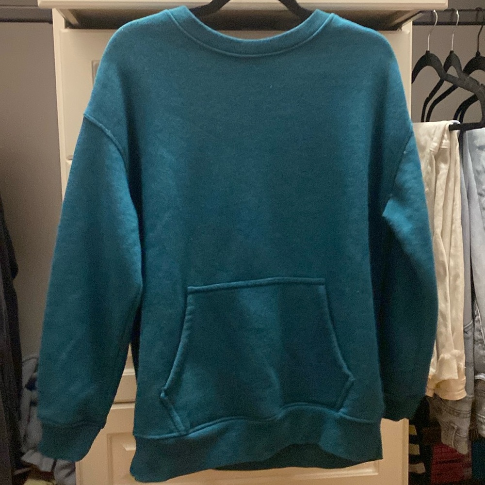 turquoise sweatshirt with front pocket